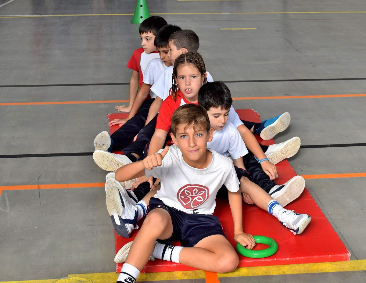 Promoción del Deporte Juvenil: 600 Escolares Descubren el Atletismo con la Iniciativa del Patronato Municipal 2