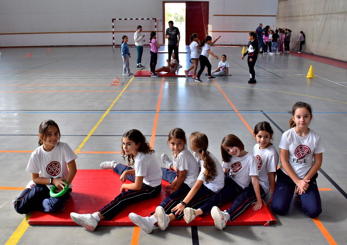 Promoción del Deporte Juvenil: 600 Escolares Descubren el Atletismo con la Iniciativa del Patronato Municipal 4