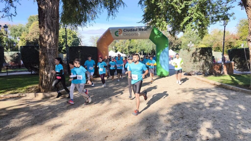 Adace CLM reúne a 300 personas en su I Marcha Solidaria en Ciudad Real