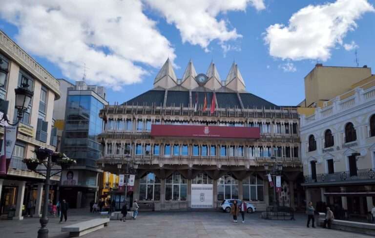 Colectivos feministas rechazan la creación de Atenea en Ciudad Real y acusan al Ayuntamiento de equiparar violencias
