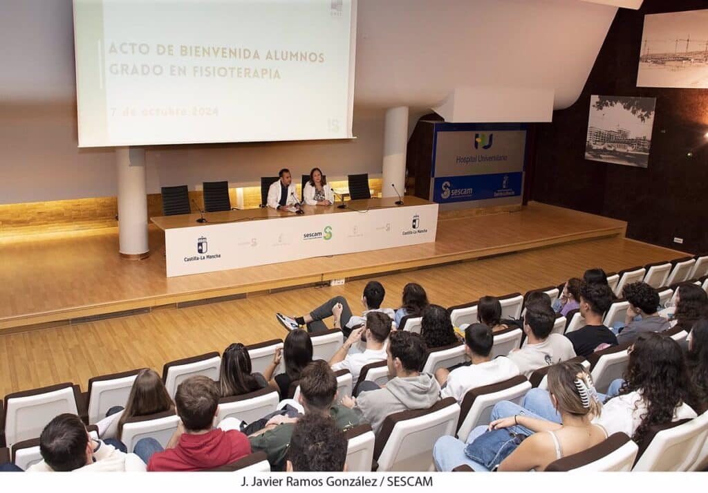 El Área Integrada de Guadalajara recibe a más de 60 estudiantes de Fisioterapia de la UAH que inician sus prácticas