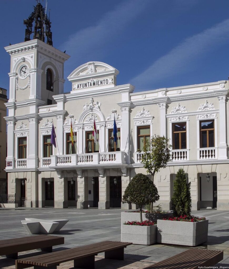 Ayuntamiento de Guadalajara invertirá cerca de un millón en arreglos "imprescindibles" en el edificio tras las tormentas