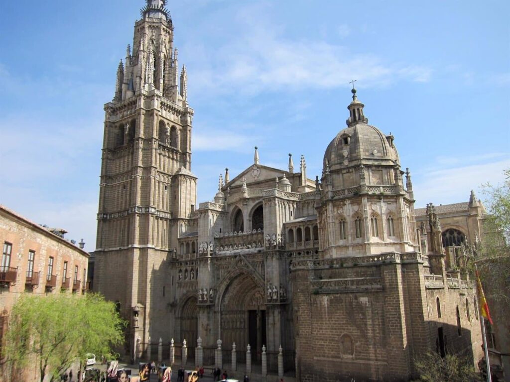 PP llevará al Senado declarar el VIII Centenario de la Catedral de Toledo Acontecimiento de Excepcional Interés Público