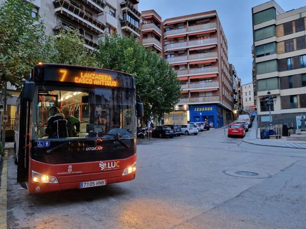 El transporte urbano por autobús  aumenta un 11,2% en agosto en Castilla-La Mancha