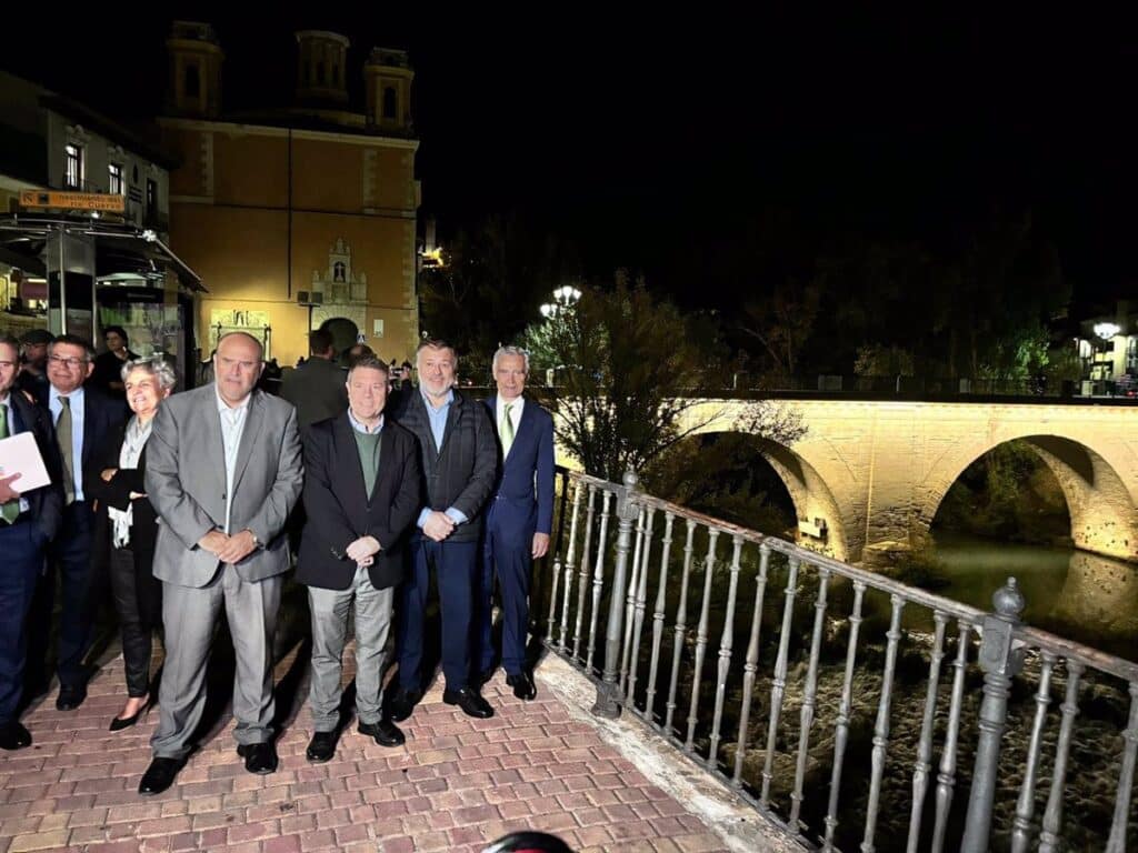 El puente de San Antón de Cuenca estrena luz propia gracias a Fundación Iberdrola y tras 178.000 euros de inversión