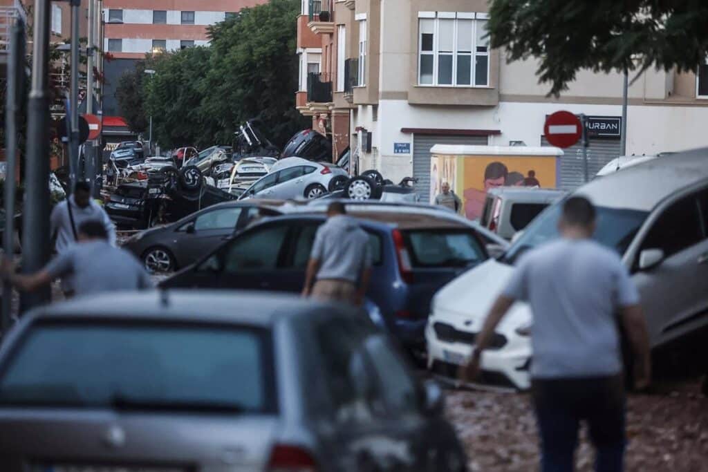 Entran en vigor los tres días de luto nacional por la DANA