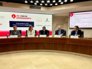 González Presenta la Nueva Ventanilla Única para Emprendedores en el XIII Foro de la Cámara de Comercio en La Mancha