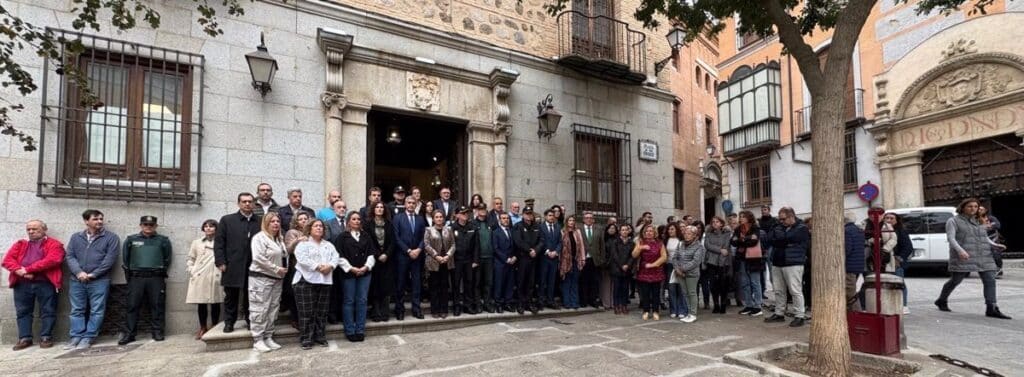 Instituciones de C-LM guardan un minuto de silencio por las víctimas y transmiten su pésame a los familiares