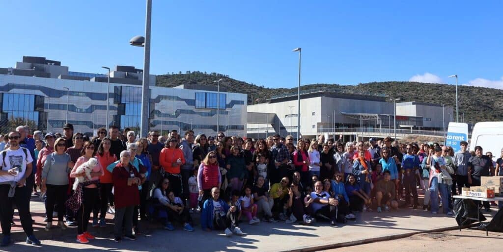 Más de 400 conquenses escenifican la llegada al nuevo Hospital Universitario en el 60 Aniversario del Virgen de la Luz