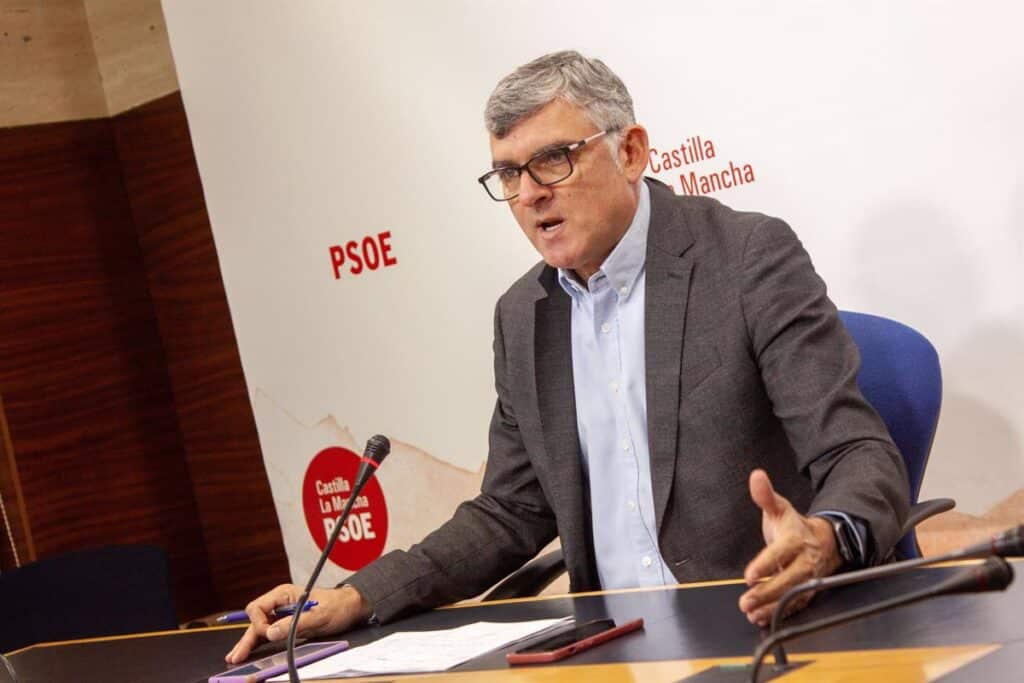 PSOE destaca la bajada interanual en C-LM y afirma que las políticas de la Junta "siguen creando empleo"