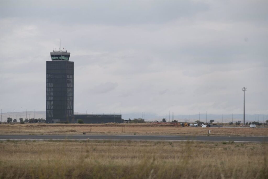 Seguridad, mantenimiento o contenedores, servicios demandados por aeropuerto Ciudad Real en plena polémica de migrantes