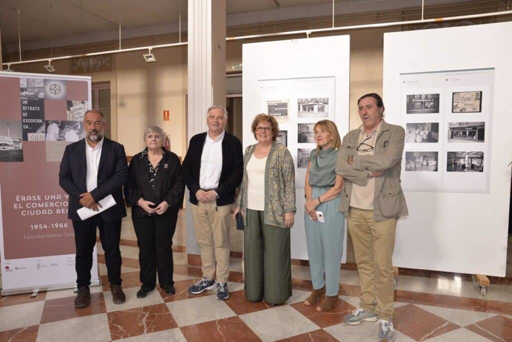 Una exposición en el Antiguo Casino viaja a la vida comercial de Ciudad Real en los años 50 y 60 del siglo XX