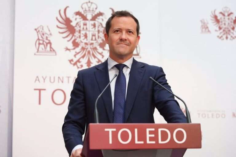 Velázquez lamenta que "pasan los meses" y Toledo no conoce el trazado del AVE Madrid-Extremadura a su paso por la ciudad