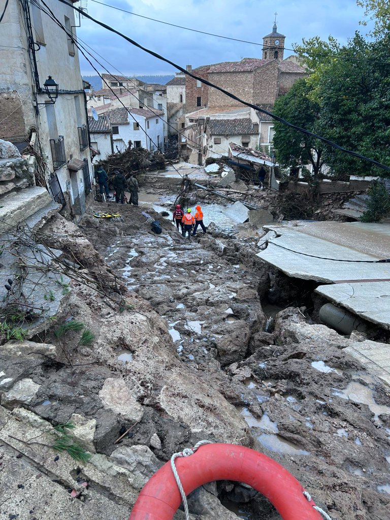 Letur facilita números de teléfono para atención de emergencias y mejora la seguridad de sus vecinos 2