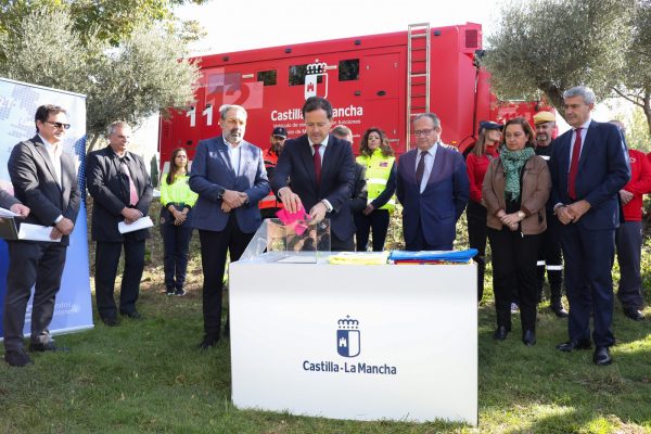 Colocación de la primera piedra del nuevo edificio del 112