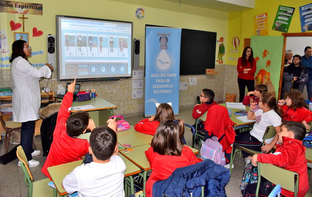 Aqualogía: Fomentando la Conciencia en los Escolares sobre la Conservación del Agua 2