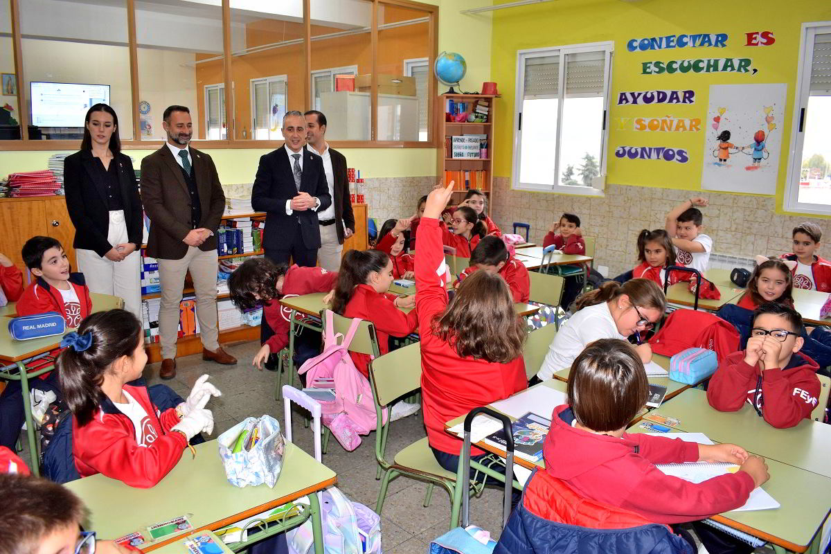 Aqualogía: Fomentando la Conciencia en los Escolares sobre la Conservación del Agua 1