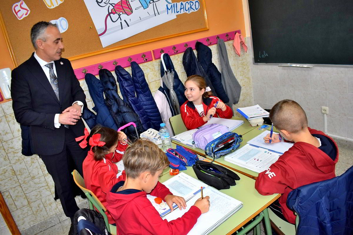 Aqualogía: Fomentando la Conciencia en los Escolares sobre la Conservación del Agua 3