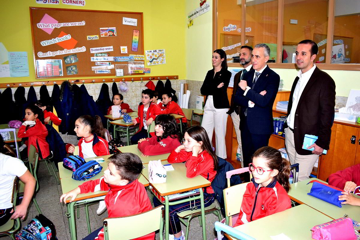 Aqualogía: Fomentando la Conciencia en los Escolares sobre la Conservación del Agua 4