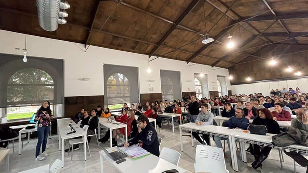 Arranca una nueva edición de ciencia ciudadana de la UCLM orientada a la producción de nuevos antibióticos