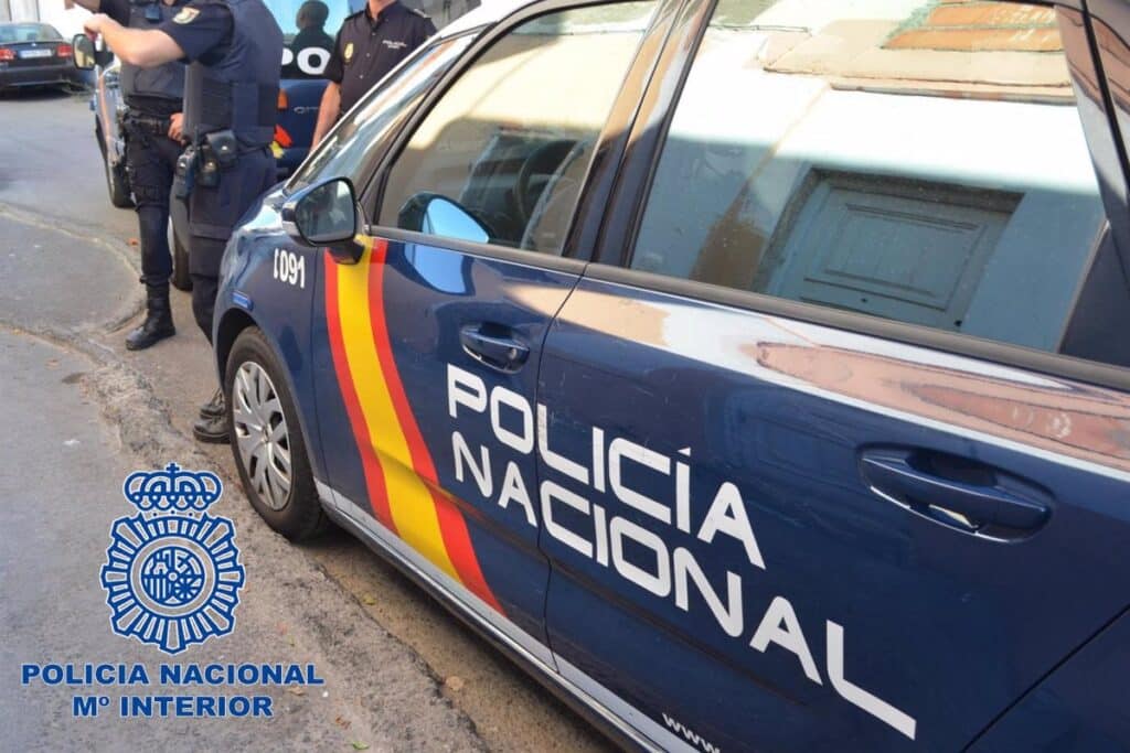 Detienen en Albacete a un hombre por robar en moto a mayores mediante el método del tirón