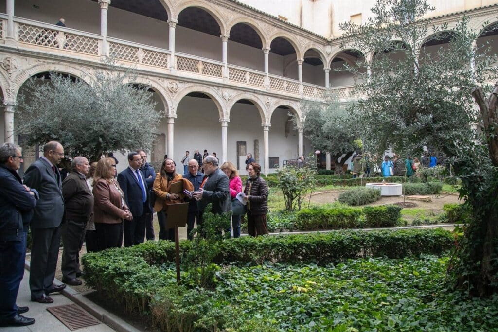 El Museo de Santa Cruz expone el legado botánico de la España islámica con un itinerario de sus plantas más destacadas