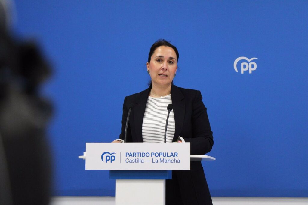 PP afea a Padilla por "utilizar" medios públicos para publicitar las propuestas que llevará PSOE CLM al Congreso Federal