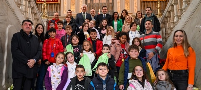 El Presidente de la Diputación Fomenta el Valor del Sistema Democrático entre Escolares de Villamayor de Calatrava