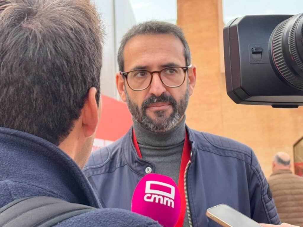 Gutiérrez reivindica la enmienda del PSOE de C-LM sobre caudales ecológicos en el Congreso Federal de Sevilla