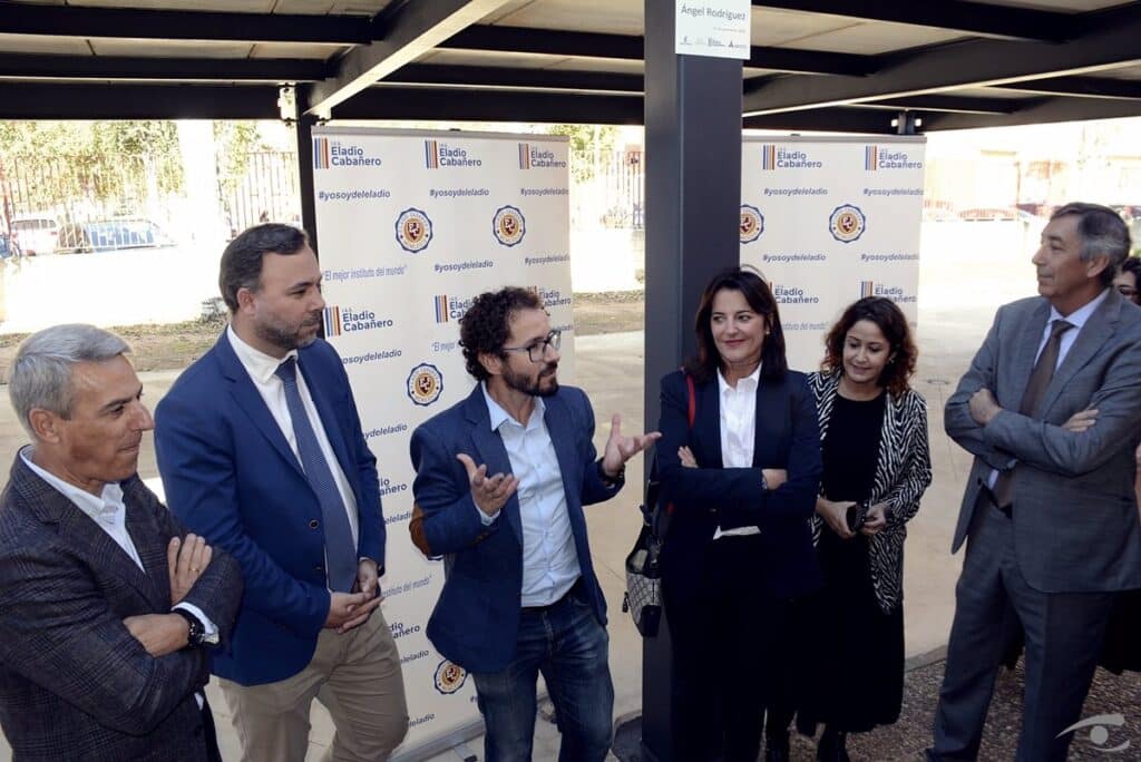 El IES Eladio Cabañero de Tomelloso inaugura el aula 'Ángel Rodríguez', un espacio abierto y multifuncional