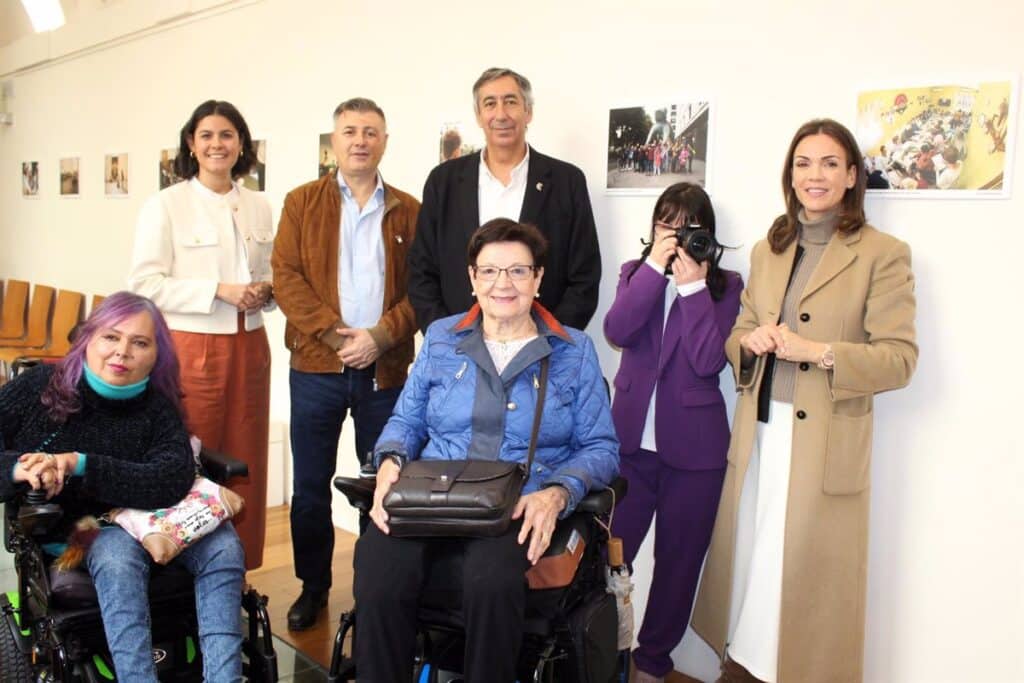 Una exposición en el Museo de la Merced de Ciudad Real reivindica el derecho al ocio de las personas con discapacidad