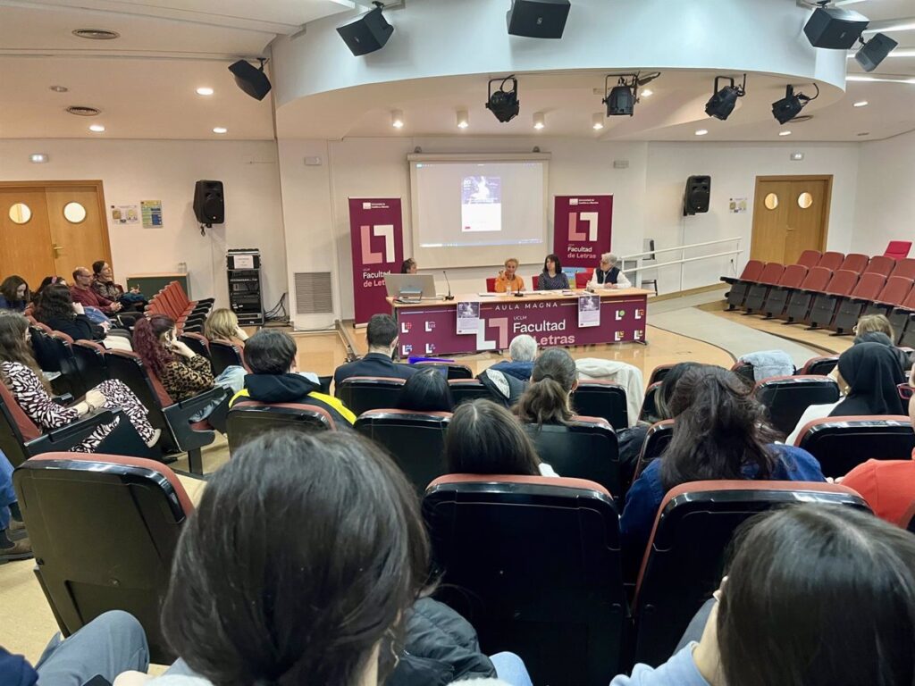 Opañel ofrece al estudiantado universitario de Ciudad Real herramientas para prevenir la violencia contra la mujer