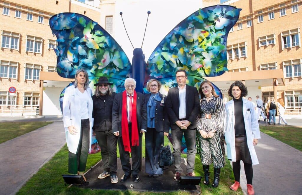 Parapléjicos luce dos esculturas del artista mallorquín Lolo Garner como regalo por su 50 aniversario