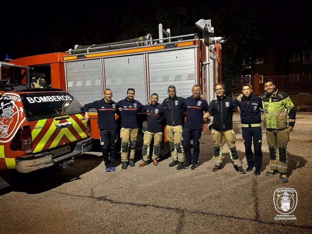 Parten para Valencia ocho bomberos del Ayuntamiento de Guadalajara para ayudar en las zonas afectadas