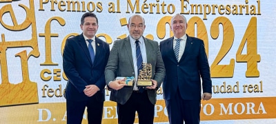 Valverde anuncia futuras ayudas para nuevos autónomos en la provincia durante los Premios FECIR 2023