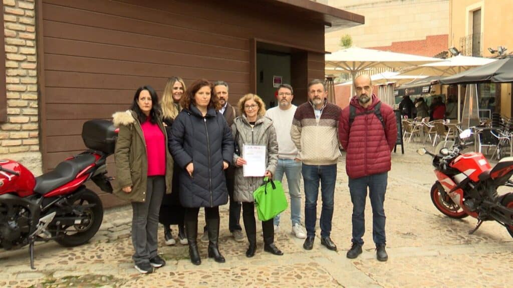 VÍDEO: CSIF, STAS, CCOO y UGT piden reunión a Junta por riesgo de privatización en Ley de Simplificación Administrativa