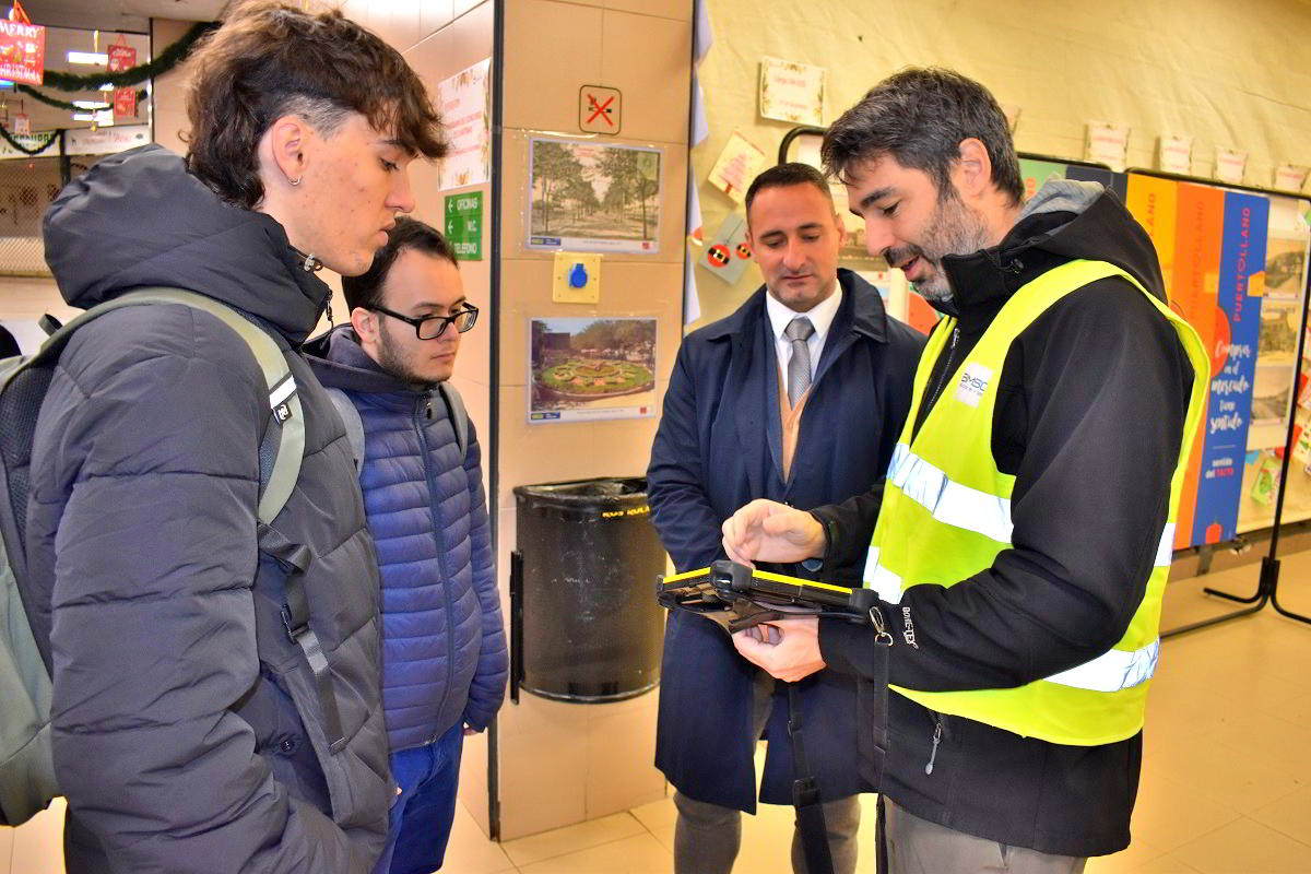 Revolucionando el Comercio Local: El Mercado Municipal Abraza la Planimetría Digital para un Futuro Innovador 2