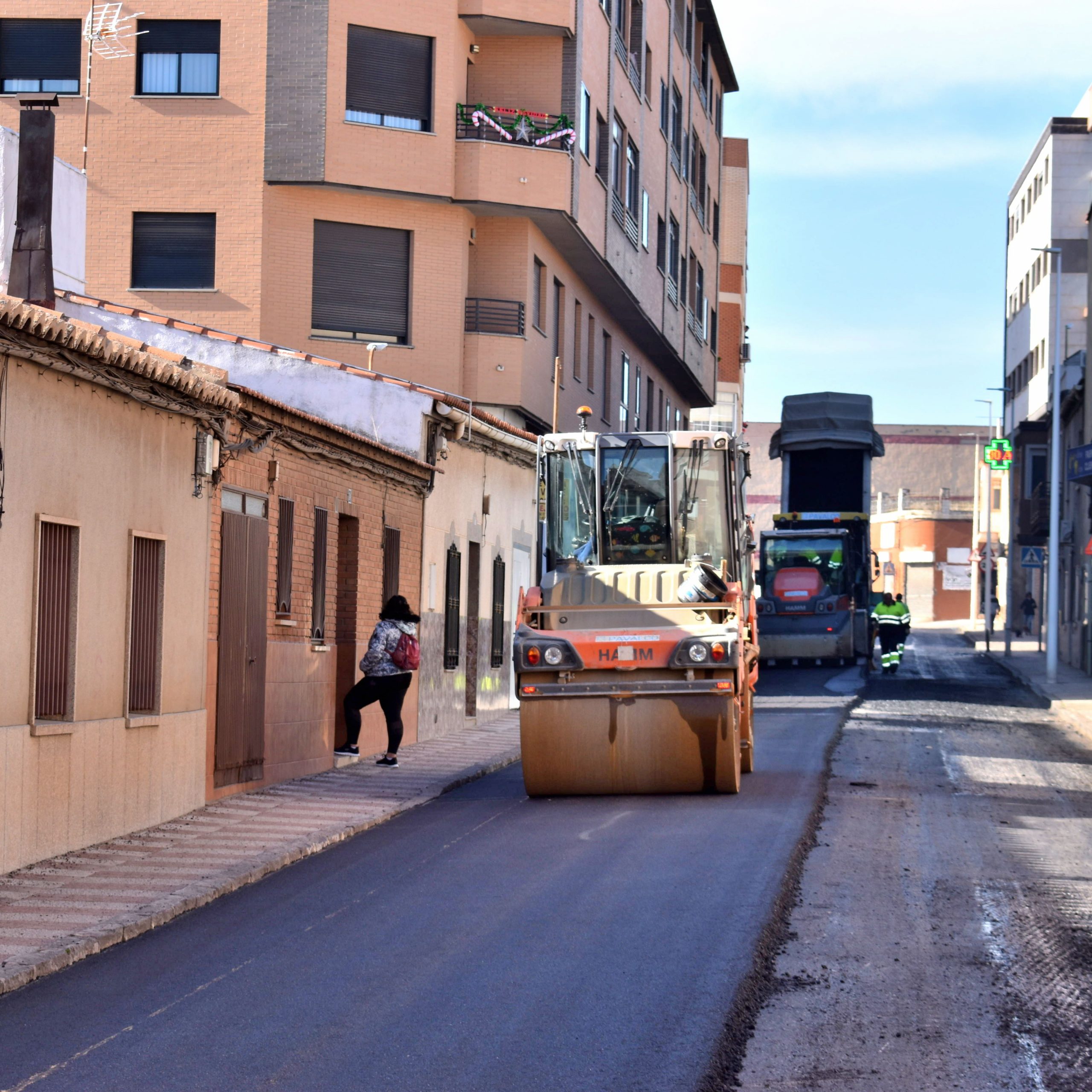 Asfaltado Programado para 2025: Mejoras en Seguridad Vial con Inclusión de Badenes en la Avenida de Almadén 1