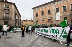 Agricultores y ganaderos de C-LM cargan contra Gobierno y Mercosur al tiempo que piden consumir productos de la tierra