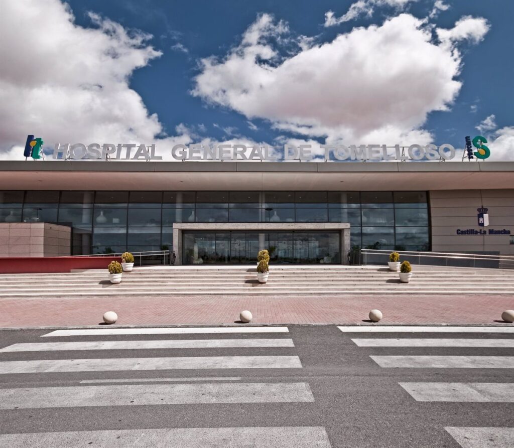 Trasladado al hospital un joven de 15 años con herida por arma blanca en el cuello en Tomelloso