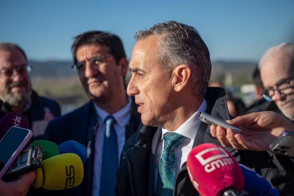 Junta y Ayuntamiento de Puertollano se comprometen a firmar el convenio del Bosque para iniciar las obras "cuanto antes"