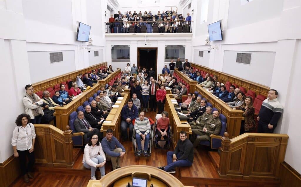 Las personas con discapacidad reivindican en las Cortes su derecho a la igualdad, el trabajo o a un lenguaje inclusivo