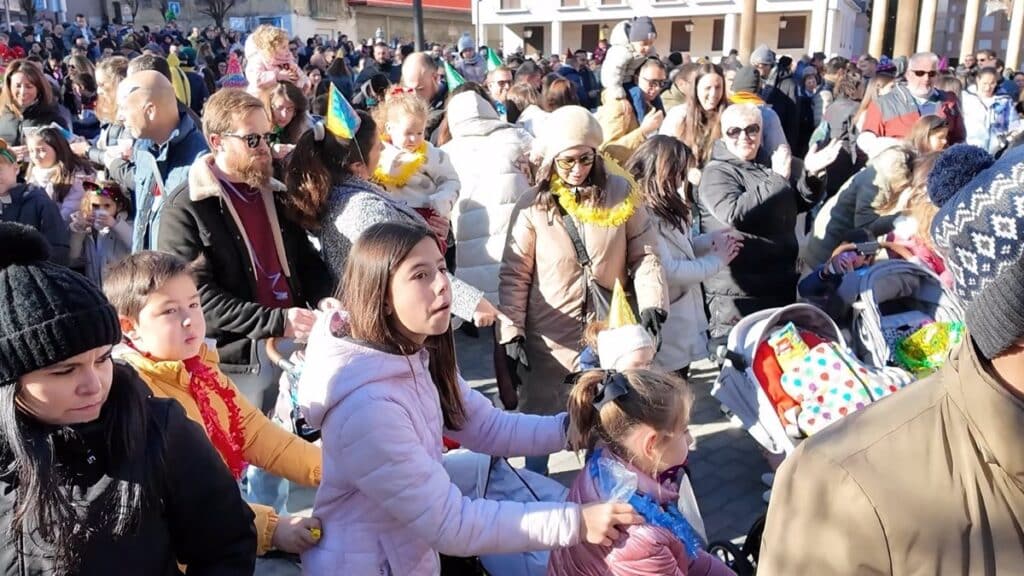 Los niños de Guadalajara, los primeros en dar la bienvenida al 2025 con 'chuches' en vez de uvas