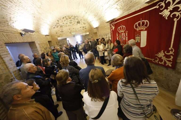 Más de 4.000 personas van a conocer este años el Parlamento de C-LM gracias al programa 'Cortes Abiertas'