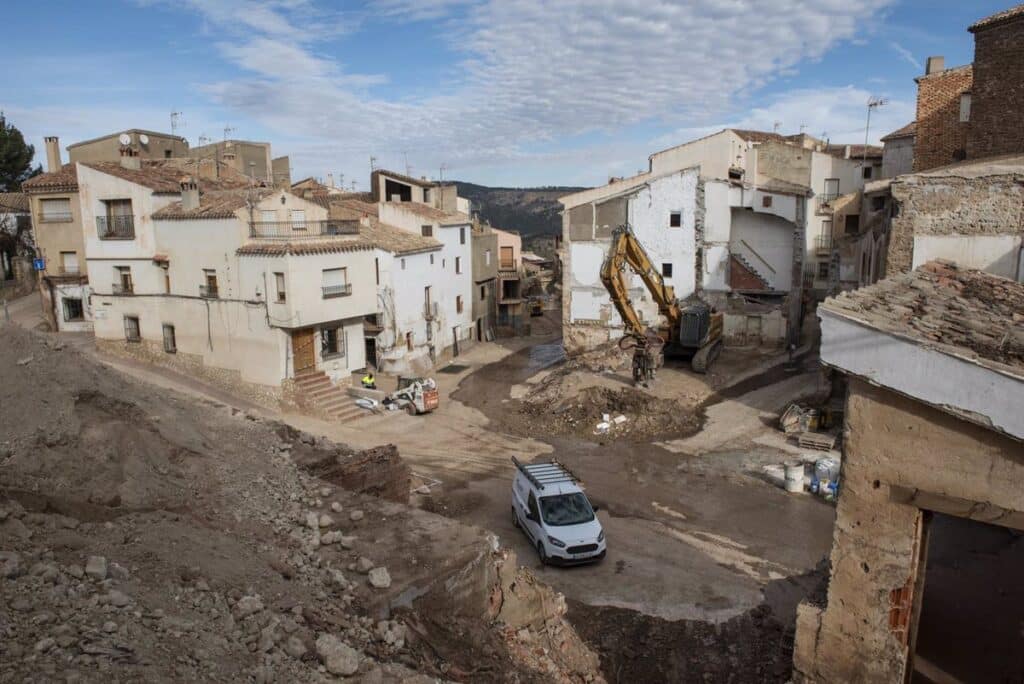 Más de medio millón de euros ya está "en el bolsillo" de los letureños tras la DANA y el agua potable vuelve al centro