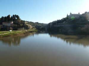 Toledo empezará a retirar este mes cinco vertidos de escombros en los márgenes del río Tajo