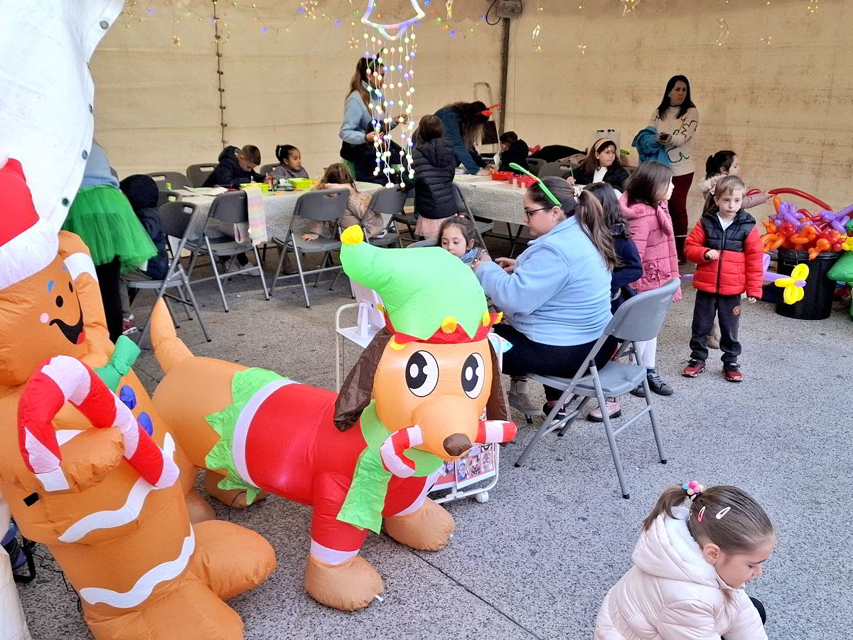 Festival Navideño de Creatividad Juvenil: Descubre el Arte y la Diversión con Taller de Manualidades, Juegos Interactivos, Pintacaras, Tiro con Arco y Magia de Globoflexia 4