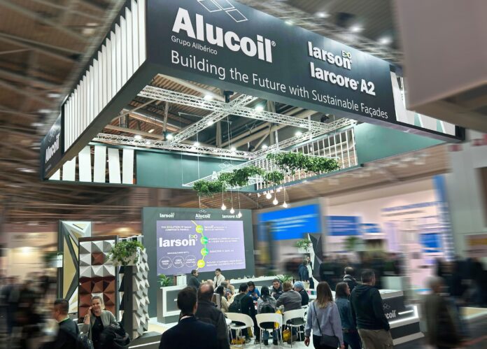 ALUCOIL lanza al mercado su nueva gama evolucionada y sostenible de paneles composite, larson® EVO