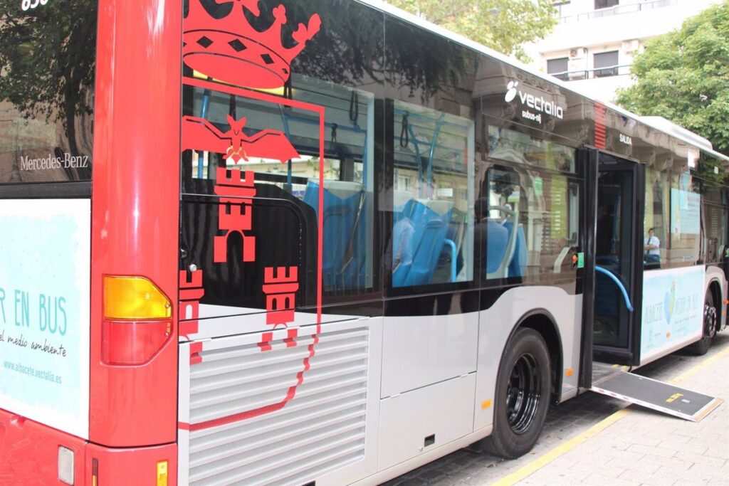 Albacete mantendrá las ayudas al transporte urbano "para no que no se perjudiquen los usuarios"