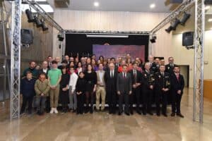 Albacete conmemora su 649 aniversario reconociendo a la Policía, Santi Denia, Piqueras y Pérez Castell entre otros